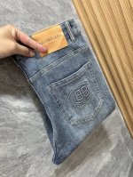 balenciaga 巴黎世家 2025春夏新品 三标齐全 牛仔裤 好货不用过多介绍 看细节 专柜码数：29-38 175 140上身32码