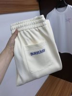 巴宝莉 专柜新品同步上市 原单订制高品质时尚休闲裤 超级百搭款 独家定制面料 手感细腻柔软 贴身舒适 上身超有型 原版定制专柜最新五金辅料 超靓版型 上身显腿修