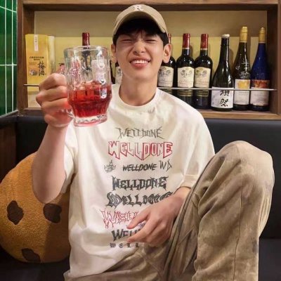 w100# we11Done 街头美式风梵文Logo印花圆领短袖男女同款T恤 面料采用26支320克双纱精梳棉面料 颜色 黑色 白色 码数 S M L
