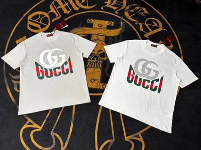 Gucci Logo精致升级，灵感源自八十年代复古 原版面料 官方同款 短袖T恤 定制面料 同缸染面料 手感非常舒服 春夏最新砖柜同步 时尚又个性 超级百搭 宽
