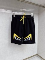 芬迪 2025夏季新款男士休闲短裤，高级定制面料透气面料 透气弹力舒适度极高，细节无可挑剔，顶级辅料配备，原版Logo设计理念，手感细腻柔软！上身版型超赞！尺码