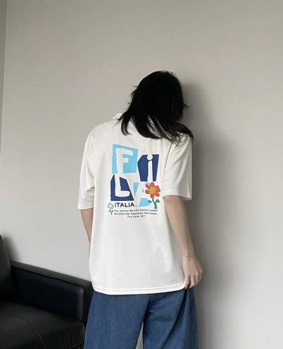 用料非常足 高端款随意对比 斐乐 短袖T恤 男女同款 半袖 情侣款 面料工艺： 1.260G重磅纯棉，100%棉，恰到好处的克重，上身有型不显轻飘，也不厚重不压