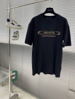驴牌 25早秋新品，经典提花格子，前幅配金线刺绣，四线密边，三标齐全，男女同款，做工细节最高版本。 码数：S M L Xl 肩宽
