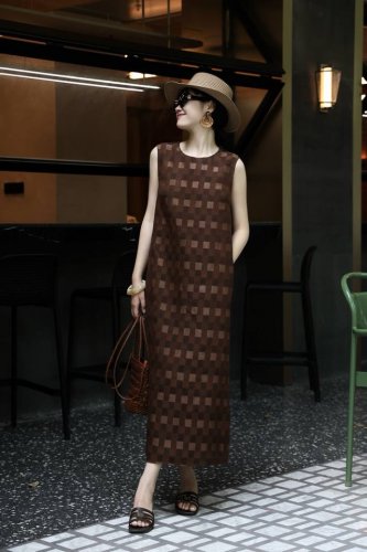 爆款上新 高品质棋盘格无袖连衣裙 面料：真丝香云纱 尺码：S-Xxl
