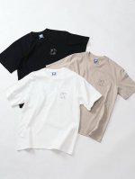 上新 款号: 686# Undefeated五条杠经典落肩宽松短袖男女同款 260G全棉双纱面料定染同色螺纹 胸前数码直喷印花 前后胸立体裁剪 双层面料缝合 定