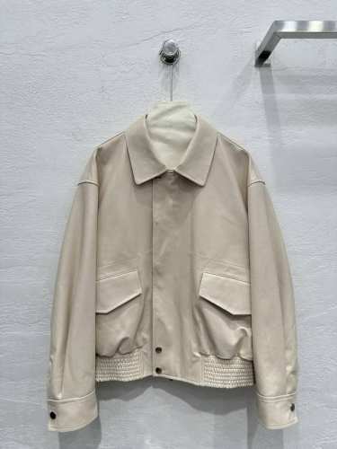独家首发高端原单品质Lemair*25早春新品 巴恩风顶级植鞣小羊皮机车夹克！男女同款！品质控衣橱必入！定制皮质超级细腻！气质翻领版型又飒又高级！可以帅气也可以