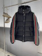 p550 -Gucc 23Ss秋冬新款红绿织带双G暗纹加厚羽绒服 男女同款 高版本 码数：46.48.50.52 46码衣长71 胸围120 肩宽50 袖长63