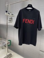 fend 压胶恶魔之眼T恤 压胶立体有型 双层螺纹领口 肩部通肩压条 280克纯棉面料舒适透气 男女同款 码数：S-Xxl S码衣长73 胸围106 肩宽53