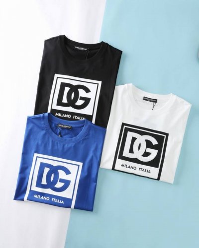 Dol杜*班纳 25Ss夏季新款高支丝光棉圆领短Tee 男士胸前Dg字母印花休闲圆领短袖T恤衫 贸易公司渠道稀出 同步Gw发售 Dg最具代表性的经典T恤衫 简单