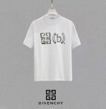 Givenchy 纪梵希、25Ss高版本胸贴印花Logo圆领短袖T恤。面料采用定制280G支双股精棉平纹高密无尘全棉布料，Os版型宽松慵懒百搭，轻奢大气，众多明