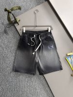 巴宝莉2025夏季新品牛仔裤牛仔短裤 采用进口客供日本Denim平纹棉质牛仔面料梭织生产 三标齐全 顶尖的石磨水洗工艺让质感达到80年代的老味 柔软细腻舒适透气