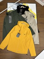 可隆 Kolon Sport 秋款户外休闲外套24Ss新品 防风水透气轻量硬壳冲锋衣 柜款夹克，新款在售3900+ 高品质 科技面料防风防水，轻量化设计，宽松立