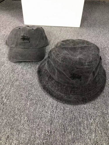 上新 Stussy 斯图西帆布涂层水洗灰渔夫帽 材质：帆布 工艺：水洗 尺寸：52-68Cm