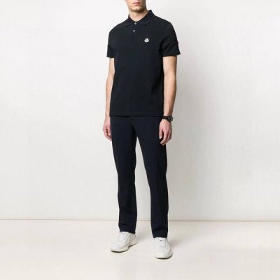 蒙口男士短袖翻领Polo！！休闲中带着商务的感觉！品味十足！！国内专柜在售款！！但这单是老外特定款！！ 准备出海关的东西！！最后不知道什么原因被贸易公司搞到了，