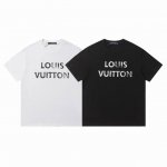 上新 Louis Vuitton Lv路易威登 大理石纹字母压胶短袖T恤 240克双纱面料32支纯棉,男女同款全新美学灵感趣味设计,渠道性质精品。让整体造型设计