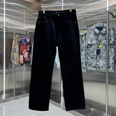 Lv 路易 25新品 后口袋字母Logo牛仔裤！特定最新品牌皮标 重磅单品~私渠稀有臻品 客供五金辅料 进口客供定织牛仔棉布面料,时尚又个性 超级百搭好看的一款