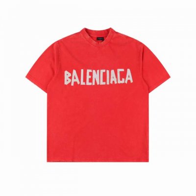 balenciaga 巴黎世家 25Ss 水洗美纹纸胶带炒色破洞短袖T恤 夏日多巴胺水洗美纹纸黄胶带破坏系列 胸口印花采用康丽数码直喷工艺 字母褶皱感形态逼真