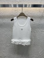 上新 款号:82623 chane 25夏季新款下摆花边针织背心