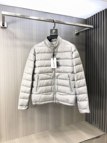 放货价 蒙口 推荐原单品质24秋冬新品羽绒服原版定制特面料质感超赞！版型随性搭配超时髦！轻盈保暖又舒适！原版五金配件，尺码 M-Xxxl