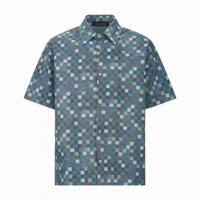 原版开发 顶级版本』 Louis Vuitton 压印牛仔棉布衬衫 面料：采用32支12*12按斜纹纯棉牛仔面料 该款面料偏薄上身不沉重，克重约为260克。 工