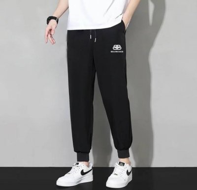 Balenciaga巴黎世家经典锁扣运动螺纹运动卫裤束脚裤收脚裤休闲裤 ｜无敌版型｜｜男女同款｜ 面料采用超高品质华棉 最大的优点就是亲肤性跟保形性好 顶级面料