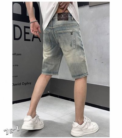 潮流新款短裤 Lv 夏季洗水牛仔裤中裤 经典复古洗水工艺，五分短裤版型尽显高级质感，面料微弹力柔软舒适！修身版型设计非常好搭配！码数28 38 ！
