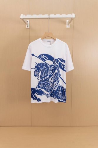 挂拍图 顶级版本 Burberry 巴宝莉 280克圆领短袖T恤 格纹战马图案标签印花 官方同步 1:1原版开模 时尚个性 百搭潮流 纯原品质 原版洗水面料 吊