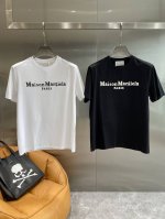 玛吉家 Maison Margielat恤简约又大气，胸前白色的“Maison Margiela paris”字样，低调中尽显时尚格调 面料亲肤柔软，M-3Xl