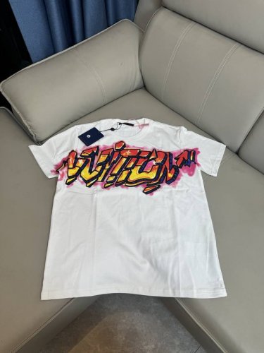 Louis Vuitton* 路易威登1VSs新款 Jazz Flyerslouis Vuitton* 路易威登火焰 1VSs新款Jazz Flyers 短袖T