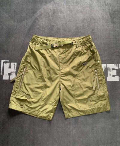 prada 三角牌拉链口袋休闲短裤 码数Xssml