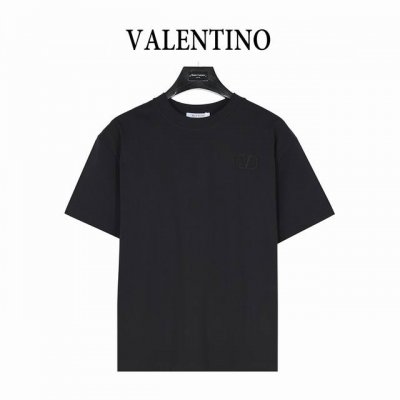 Valentino 华伦天奴 25Ss 胸口Logo压胶短袖T恤 面料采用高克重260G重精梳棉，定制1:1螺纹，面料舒适亲肤无异感， 制定染面料，纺织密度高，