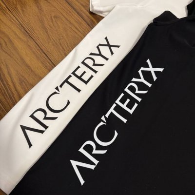 始祖鸟 Arcteryx Norvan Downword 圆领速干冰丝男女款短袖 客供速干冰丝质感面料，爽滑细腻，舒适透气！ 定织螺纹领口、领里压条，做工细节精