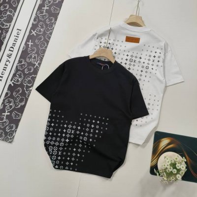 尺码S-Xl顶级版本 路易威登 Louis Vuitton 1V 25Ss早春新款 重影Lv标识短袖 轻奢主义 男女日常通勤穿搭必备单品 正确版本 欢迎对比 详