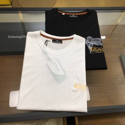 新品上市 Zegn... -重磅推荐！2025春夏新品 专柜在售 时尚高端男装圆领-Logo个性时尚 进口顶极兰精天丝光面料，极为亲肤舒适 摸上去非常的细腻，质