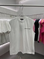 克罗心新款高品质短袖。专柜定制面料，进口浆料印染，立体发泡工艺，品质天花板级别明星同款，小红书推荐款 颜色：黑色 白色 码数：M L Xl 2Xl 3× 款号:
