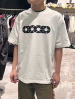 搭配资讯图 Goodbrand 镂空字母Logo彩钻立体厚版硅胶重磅短袖T恤