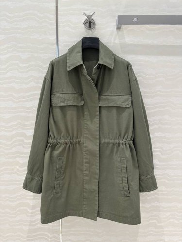 独家首发高端原单品质，Pr长期主义时髦穿搭！25S春夏新品 翻领夹克风衣外套！工装口袋个性时髦 ！独家定制纱洗牛津布竹节纹理 纯棉牛仔面料质感挺阔舒适！立体剪裁