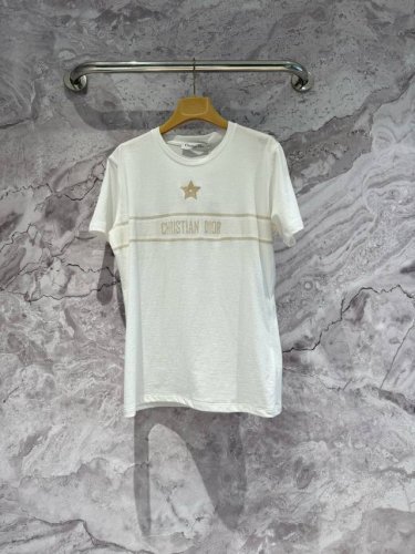 现货 款号30P幸运星刺绣T恤丨 早春系列！这一季真的好美好啊！定染金丝线色纺定织，注意不是印花不是印花不是印花区别市面通货品质，工艺是非常讲究的，但凡细节没跟