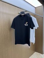 新品 Fdss官网新款标识细节棉质T恤衫。订织全棉面料质感好，面料舒适亲肤 超级舒适 A60值得推荐 颜色:黑，白色。 尺码:S-M-L-Xl-Xxl。