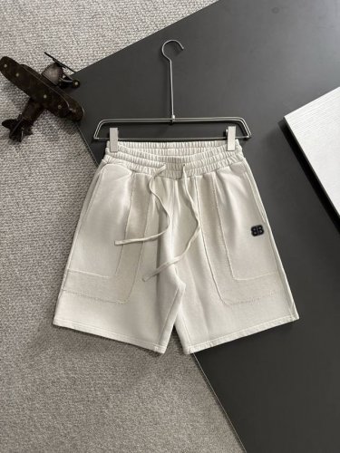 隔天出货 高品质 Balenciaga 巴黎世家 2025春夏新款松紧带休闲净色宽松短裤，裤脚下摆二本针锁边，针脚细密牢固，专柜定制面料 透气舒适度高，细节无可