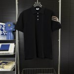 359 当天到货 现货现配 moncler 蒙口 手袖织带徽章拼织2025新款 定制小标字母Logo 休闲polo衫短袖 原版面料 高版本 高品质 对色定染面料