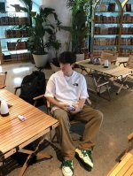 The North Face 北面手绘森林圆领短袖男女同款半袖T恤 面料采用230G双纱纯棉面料、经过高温预缩处理，配套同缸1X1螺纹，反复水洗不易变形。 定位