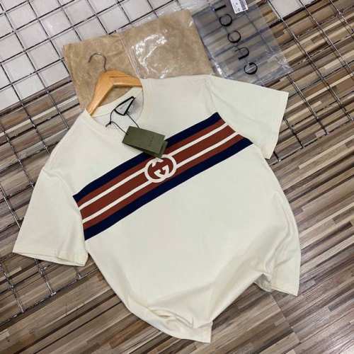上新 古驰双G宽松版型情侣款男女同款短袖T恤半截袖体恤 Gucci 古驰互扣式双G红蓝色条纹水印花定制版本男女情侣款圆领短袖T恤 面料：采用260G双纱面料 同