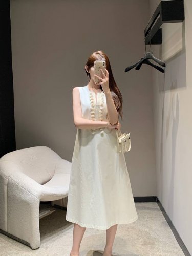 valentin* 25Ss春夏新款 罗马假日流苏无袖背心连衣裙丨独家高版出品！夏日出街回头率 定制面料 还可以搭配各种防晒小外套，实穿又好看！入股不亏！气质优