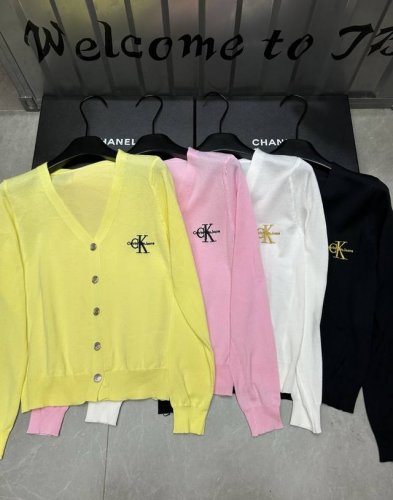 新品上线 款号:27086# #Ck刺绣开衫实拍图