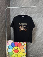款号 G144 巴宝莉十字绣马术大标圆领短袖 burberry官网Zp同步新款T恤 面料采用32支双纱2 克高克重纯棉面料 同缸定织定染原版同色螺纹 进口机器十