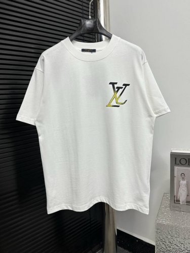 D P120 Lv Ss25 最新彩绘涂鸦领短袖男女同款！ 高品质，顶级制作工艺进口面料，专柜款优质胶印印花设计，采用进口高端订制280克双纱面料，进口丝线手感