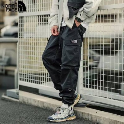 北面The North Face春季新款，男士松紧腰抽绳显瘦百搭侧边双口袋户外工装裤，男士冲锋裤，百搭工装休闲裤！ 颜色:军绿色，黑色，卡其色 尺码:M-3Xl