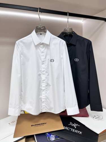 主推 Dior 迪奥 独家专供春季新款时尚休闲衬衫，长袖刺绣衬衫。高级密针刺绣、高端欧版原单衬衫，透气舒适度高，细节无可挑剔，品牌元素设计理念，体现高品质。呈现