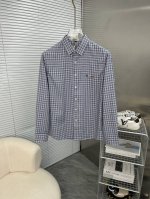 burberry巴宝莉 2025Ss春季新品长袖衬衫，时尚有型，简约百搭款。版型挺括，经典品牌Logo，新工艺搭配，穿着舒适，纱织细腻，上身帅气十足，三标齐全，